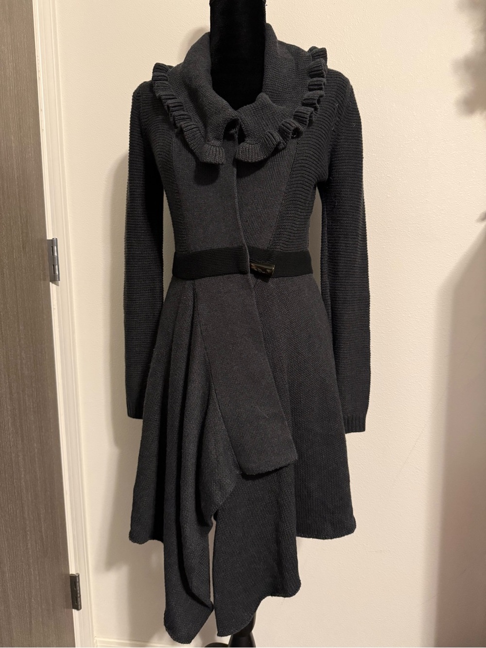 Knitted Dove Ruffle Collar Long Sleeve Knit in Charcoal